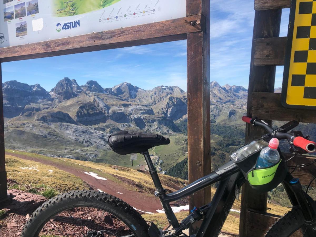 Apartamento Cameros Jaca Exteriör bild